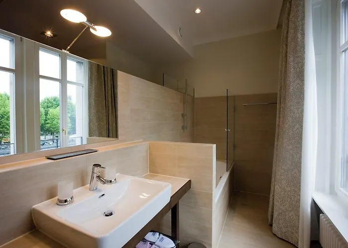 Hotel Chateau D'ouchy 4*